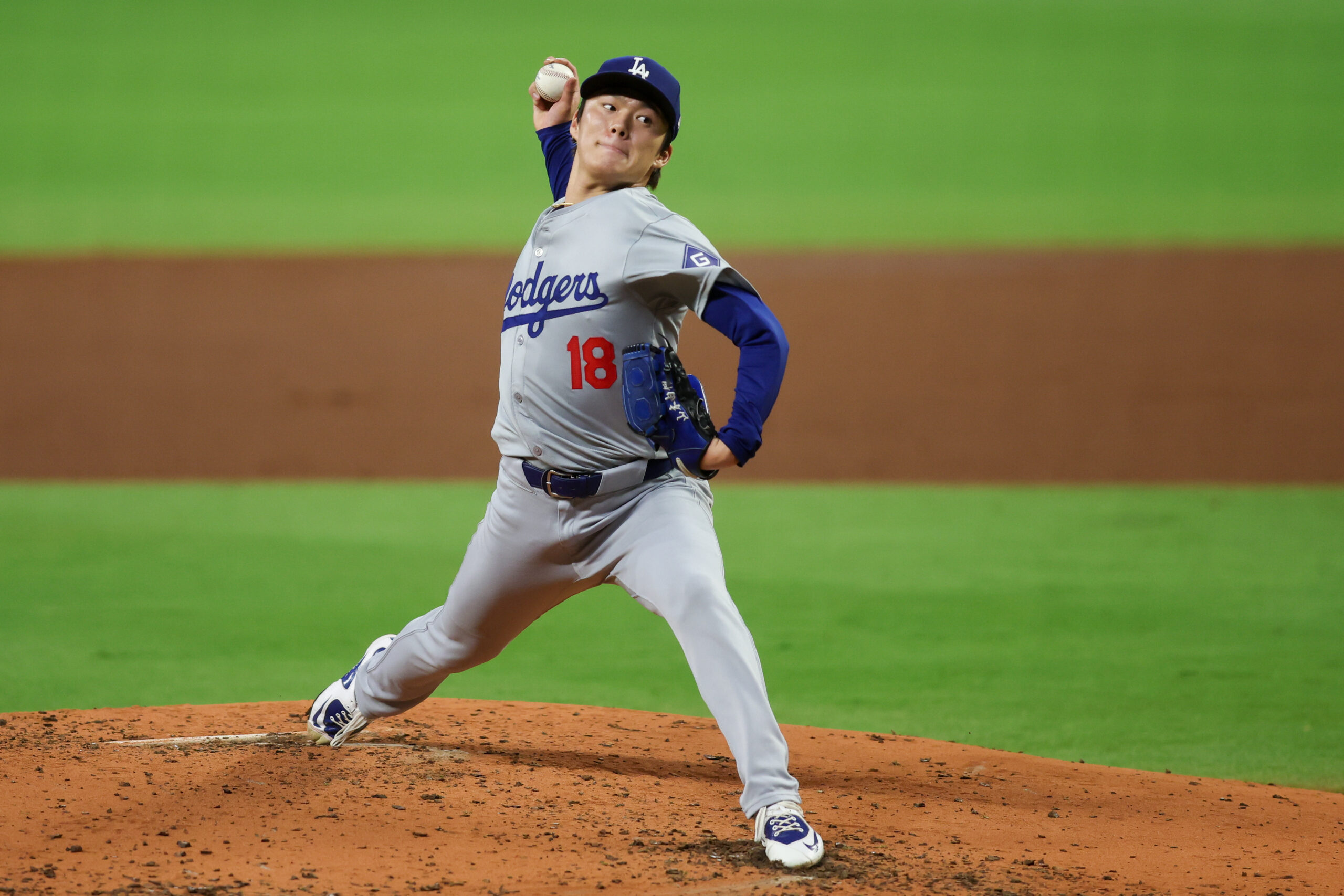 Dodgers Make Sudden Change On NLDS Game 1 Starting Pitcher 3 MLB: Los Angeles Dodgers at Atlanta Braves | Yoshinobu Yamamoto