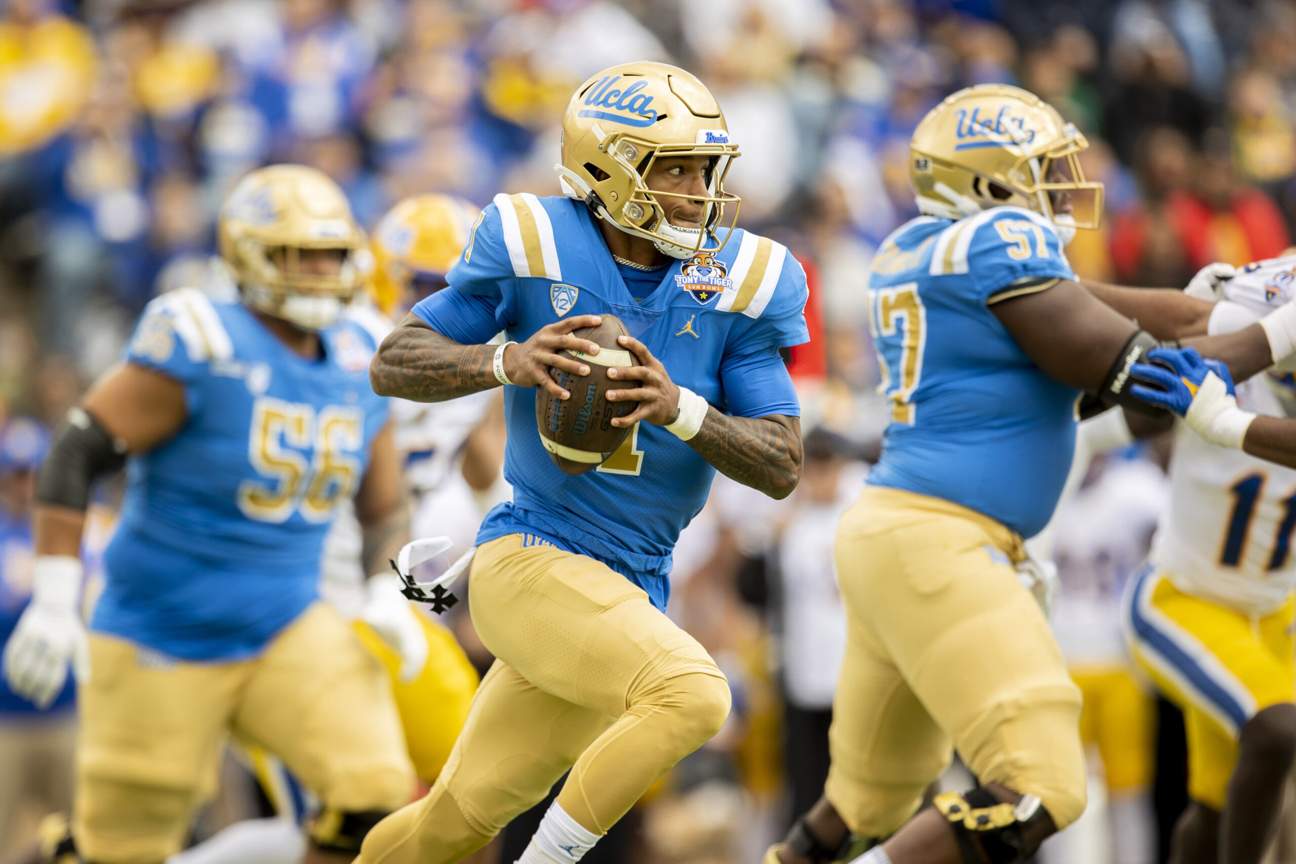 Former UCLA Bruins Star Replaces 1st Overall Pick, Gets Nod For Cleveland Browns 4 NCAA Football: Sun Bowl-Pittsburgh at UCLA Bruins Dorian Thompson-Robinson