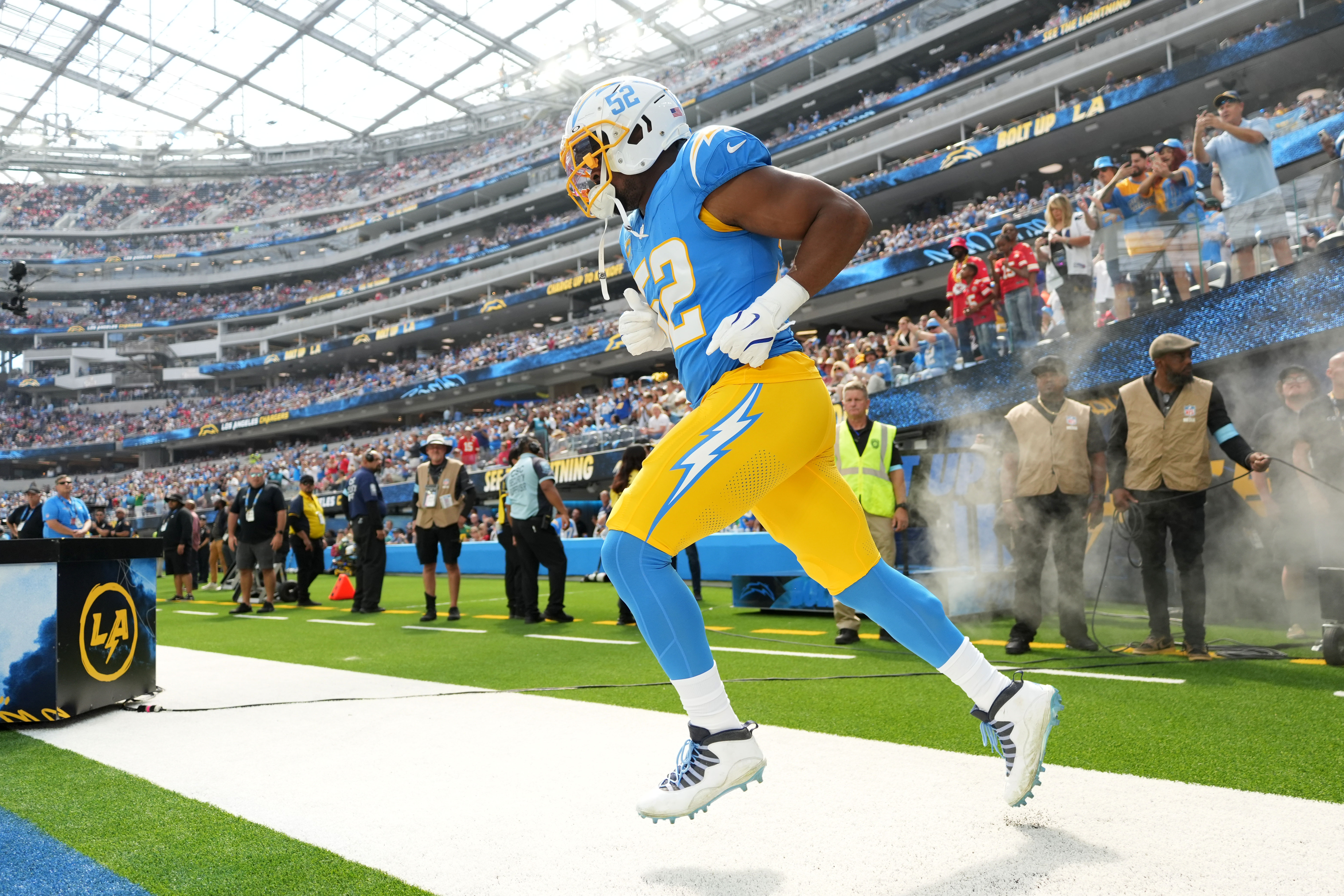 Khalil Mack Describes What Makes Chargers Defensive Coordinator Special 5 NFL: Kansas City Chiefs at Los Angeles Chargers Khalil Mack