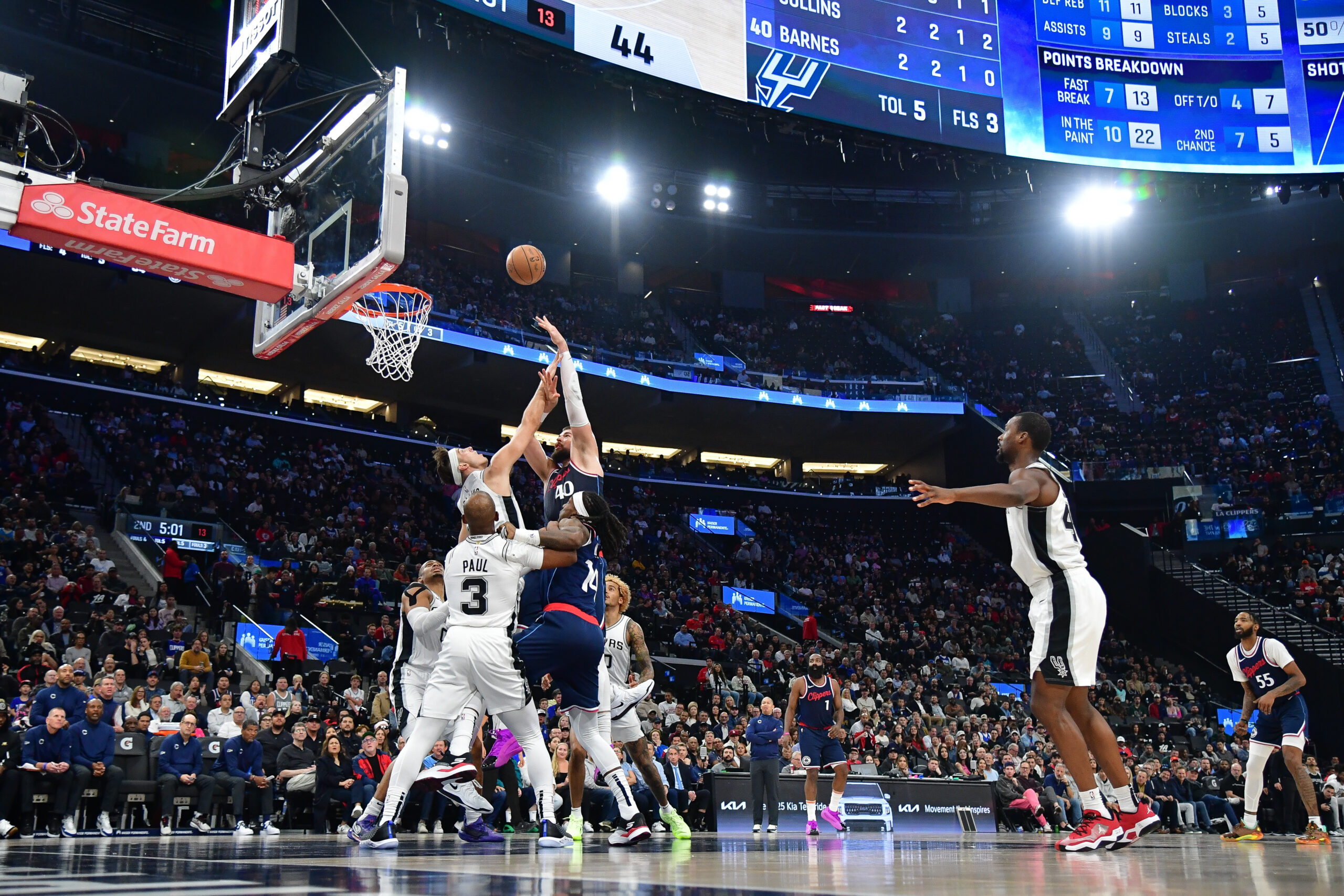 With Clippers Ups and Downs, One Player Remains A Beacon of Consistency 3 NBA: San Antonio Spurs at Los Angeles Clippers