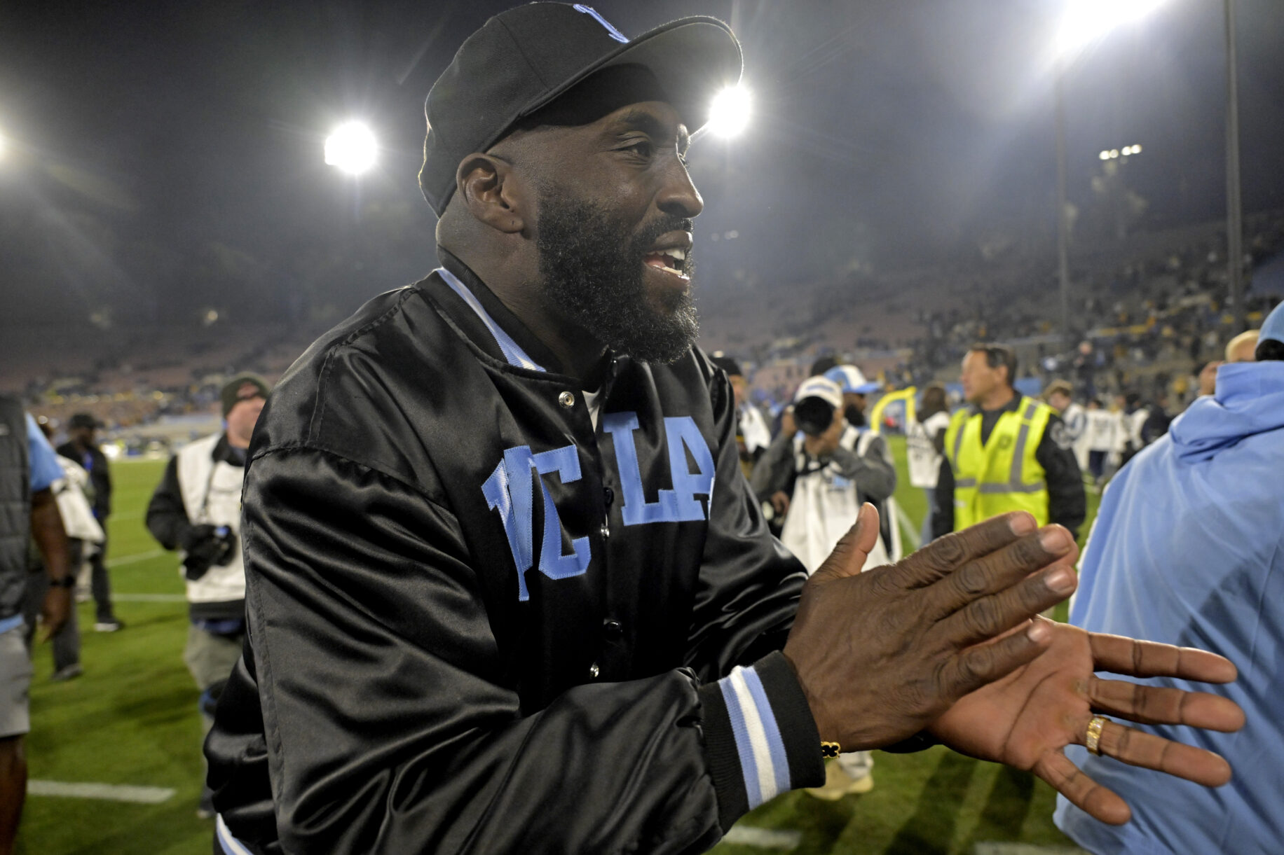 NCAA Football: Iowa at UCLA Bruins