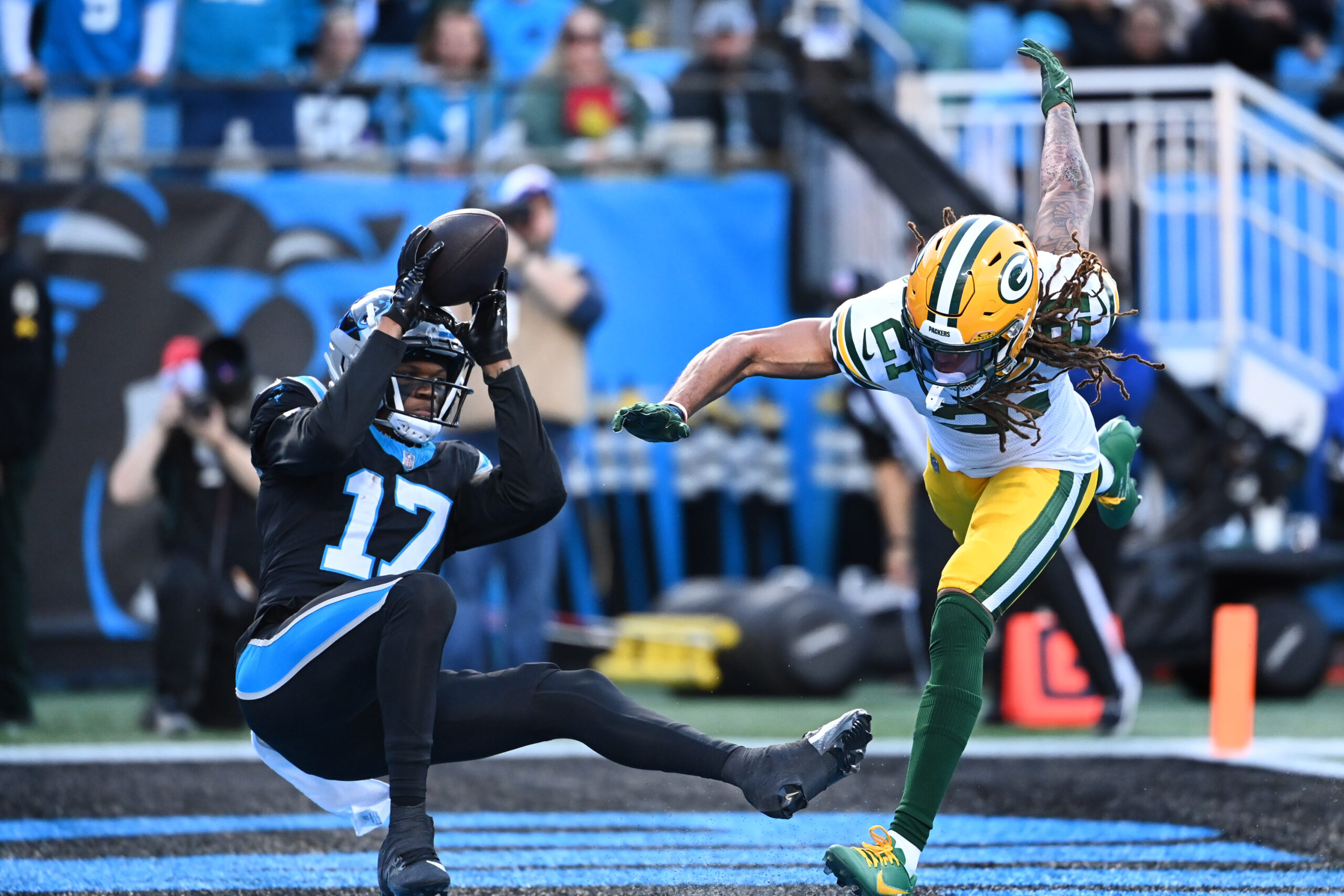Chargers Will Get First Look At Big Offseason Addition 4 NFL: Green Bay Packers at Carolina Panthers