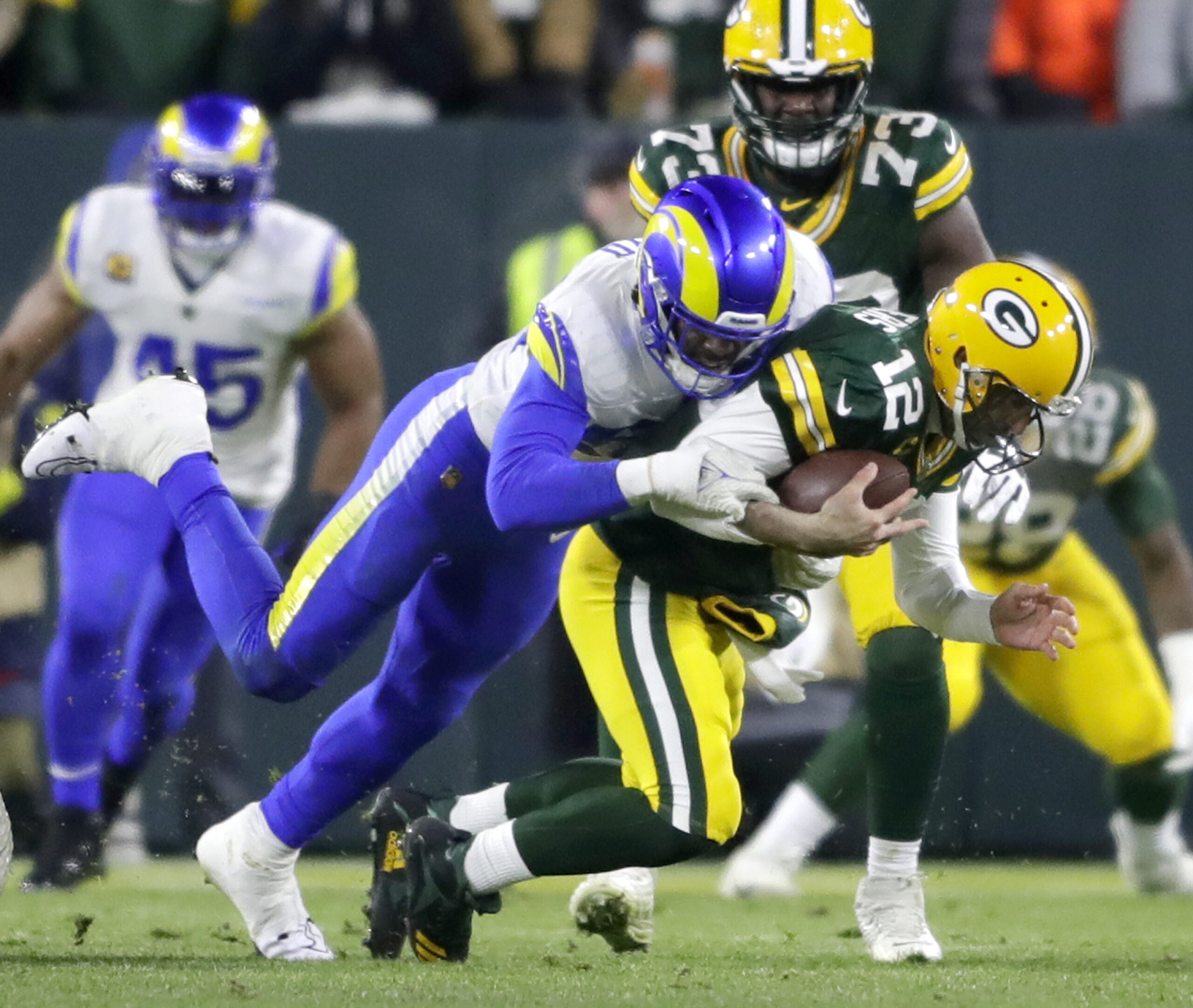 Analyst Suggests Rams Make Worst Possible Decision At QB 4 NFL: Los Angeles Rams at Green Bay Packers