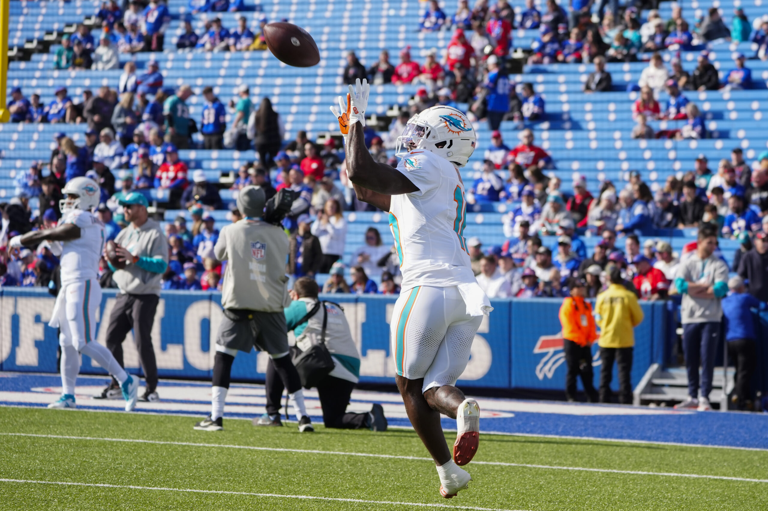 Los Angeles Rams: Dolphins Coach Gives Latest Ominous Update On Tyreek Hill 4 NFL: Miami Dolphins at Buffalo Bills