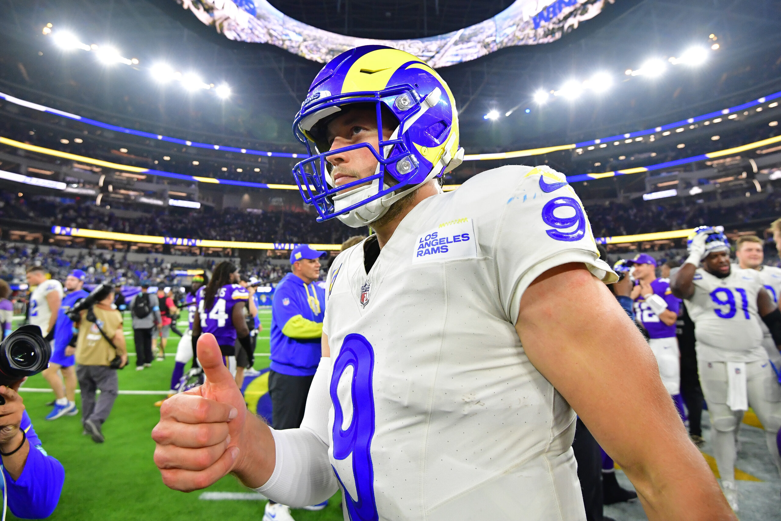 Matthew Stafford's Wife Downplays Jealousy of Celebrity Couple Attention, Then It Got Weird 4 NFL: Minnesota Vikings at Los Angeles Rams Matthew Stafford
