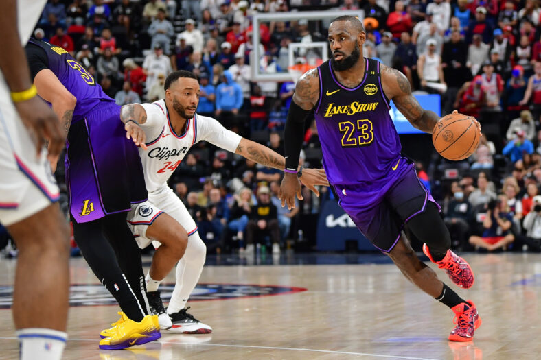 Los Angeles Lakers Strategy Failing, Successfully Dividing Team 3 NBA: Los Angeles Lakers at Los Angeles Clippers
