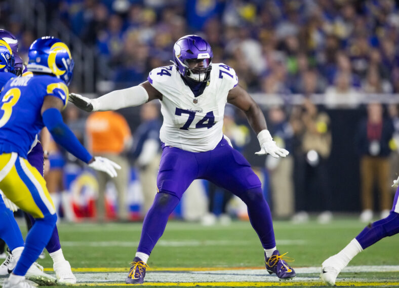 Los Angeles Rams Linked to Free Agent With $80 Million Projected Value 3 Los Angeles Rams, Cam Robinson