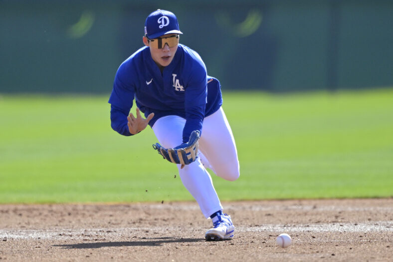 Los Angeles Dodgers New Addition Already Gold Glove Contender, Per Veteran SS 3 MLB: Los Angeles Dodgers-Workouts