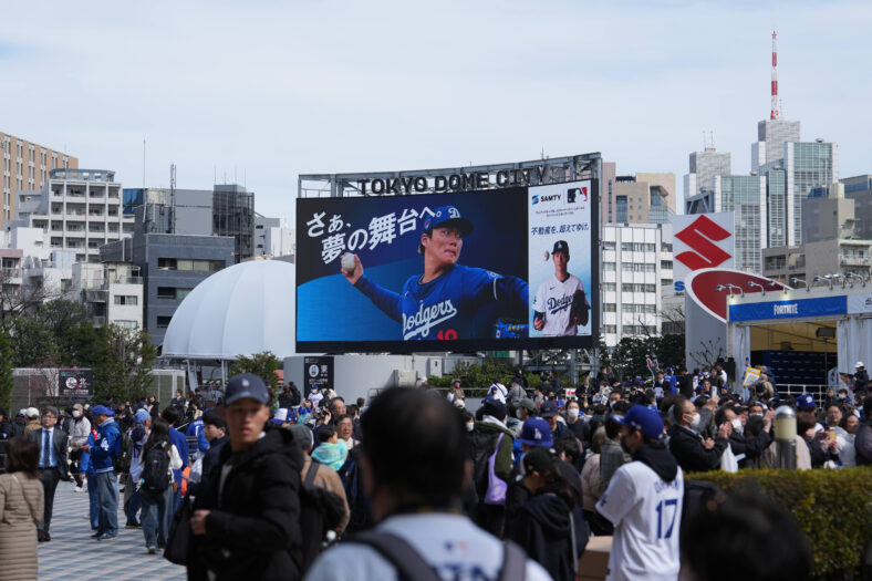 Los Angeles Dodgers Predict Surprising Pitcher For Cy Young Award Honors 3 MLB: Los Angeles Dodgers at Chicago Cubs