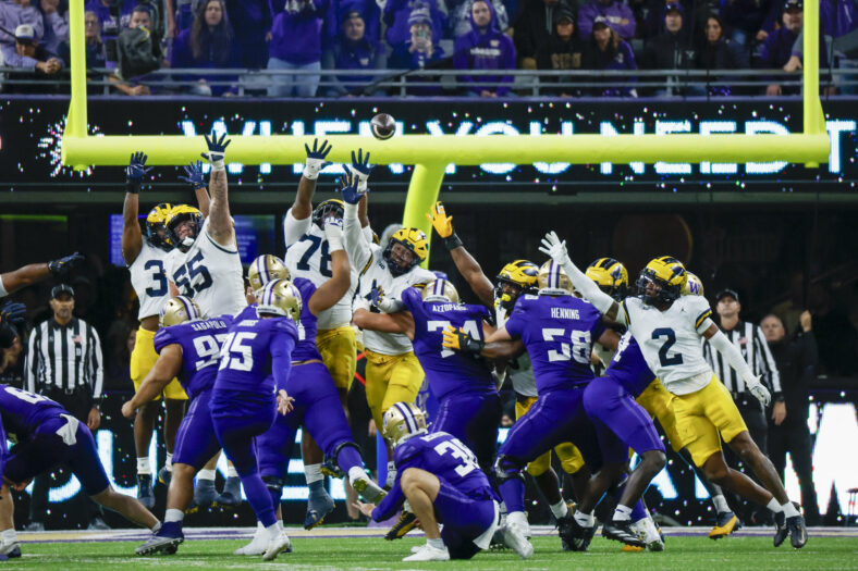Latest Los Angeles Chargers Rumors Reunites Michigan Defensive Star With Jim Harbaugh 3 NCAA Football: Michigan at Washington