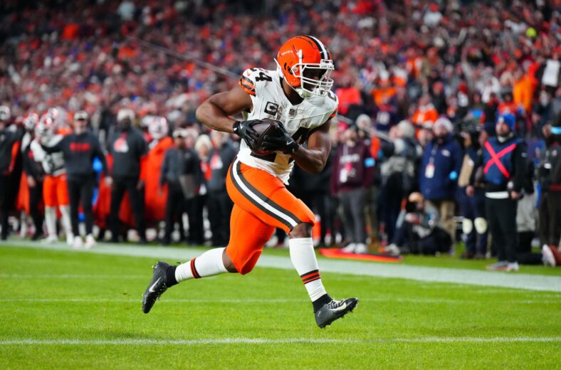 Los Angeles Chargers Floated As Team To Sign 4-Time Pro Bowler 3 Los Angeles Chargers Floated As Team To Sign 4-Time Pro Bowler | Nick Chubb