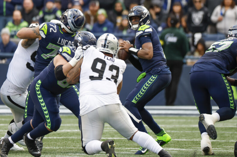 New Las Vegas Raiders QB Sends Clear Message To AFC West Rivals 3 NFL: Las Vegas Raiders at Seattle Seahawks