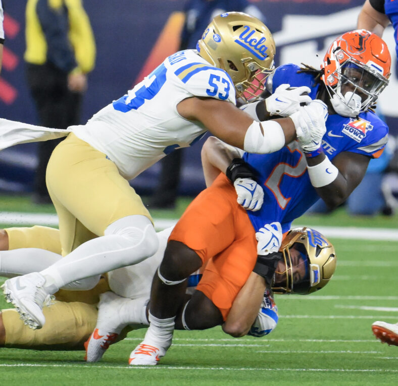 UCLA Bruins Secure 1st Defensive Commit In Legacy LB 3 NCAA Football: LA Bowl-UCLA Bruins at Boise State