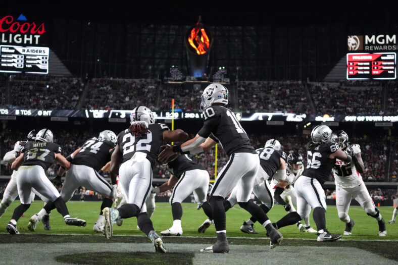 Top Analyst Weighs Las Vegas Raiders Strength Vs. 2025 Opponents 3 NFL: Atlanta Falcons at Las Vegas Raiders