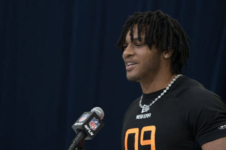 Los Angeles Chargers Rookie Expected To Outshine Hyped Counterpart In Huge Upset 3 Los Angeles Chargers Rookie Omarion Hampton