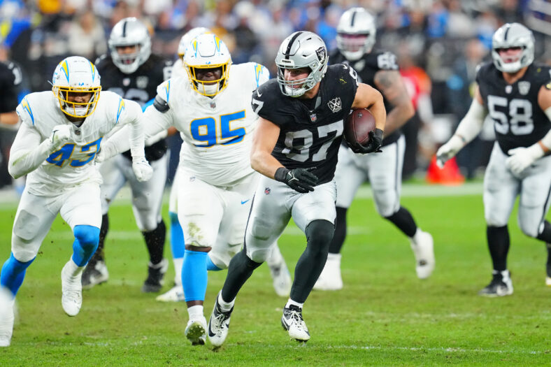 Las Vegas Raiders Pass Catcher Enters Critical Money Year 3 NFL: Los Angeles Chargers at Las Vegas Raiders