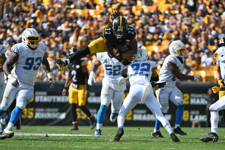 Los Angeles Chargers Free Agent Already In Trade Rumors After Surprising NFL Draft Gem 3 NFL: Los Angeles Chargers at Pittsburgh Steelers