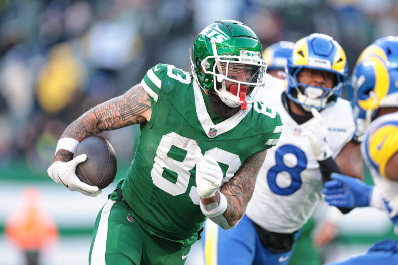 New Re-Draft Has Insane Pick For Los Angeles Rams, You'll Never Guess Who They Get Stuck With 3 NFL: Los Angeles Rams at New York Jets