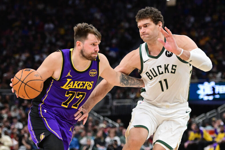 Los Angeles Lakers Showing Real Interest In Logical Big Man Free Agent 4 NBA: Los Angeles Lakers at Milwaukee Bucks