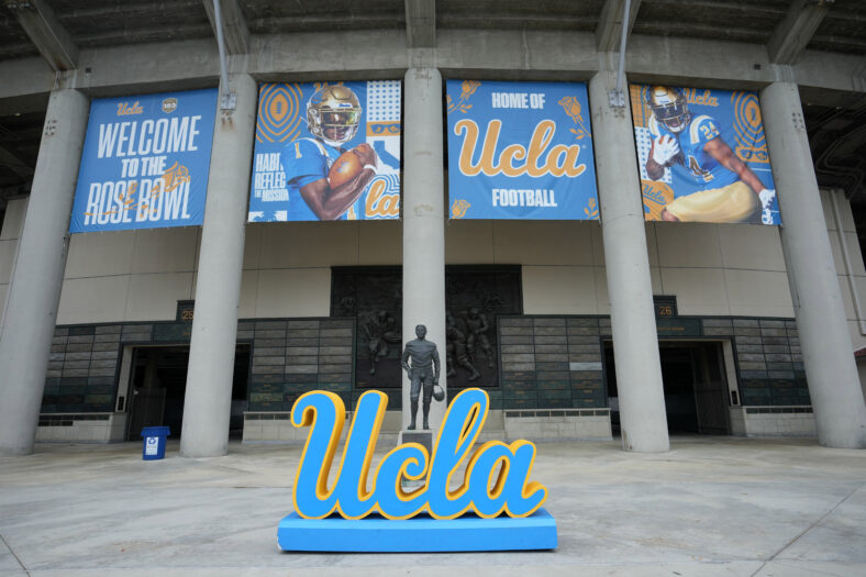NCAA Football: Alabama State at UCLA Bruins