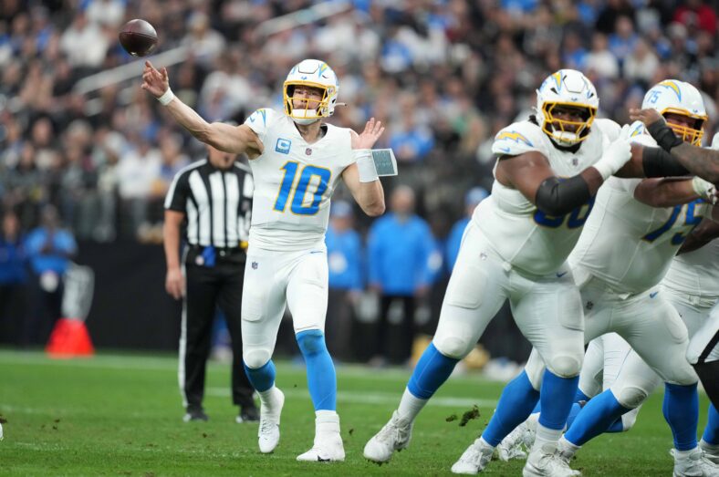Chargers QB Justin Herbert Holds Ground in NFLPA’s Player Sales Rankings